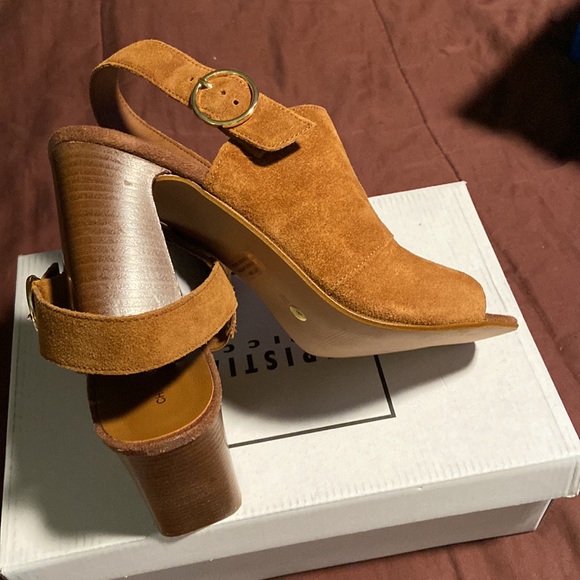 *****PRICE IS FIRM*****Camel ColorLeather Slingbacks Christian Di Riccio. NWT! - Picture 12 of 16